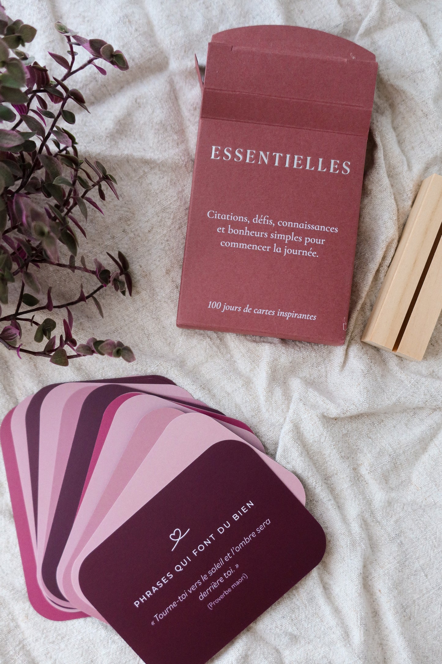 ESSENTIELLES - 100 jours de cartes inspirantes ET son Présentoir en bois
